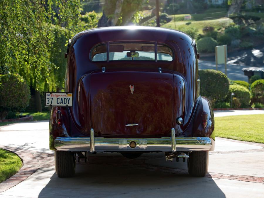  Cadillac Series 75 V8 Touring Sedan by Fleetwood 1937 года  (фото 4 из 8)